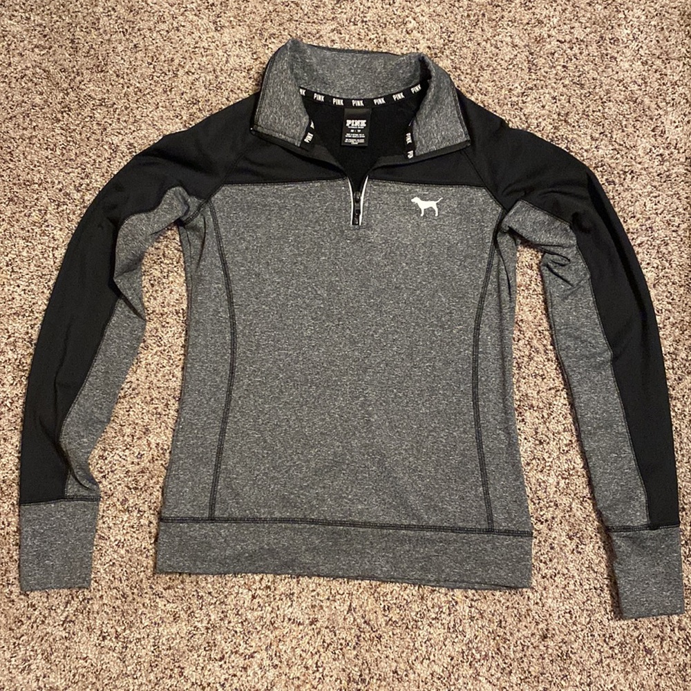 🖤🤍🖤 Victoria’s Secret Pink Pullover Hoodie 🖤🤍🖤